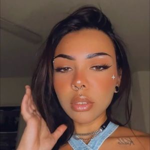 Meet your Posher, Shawna